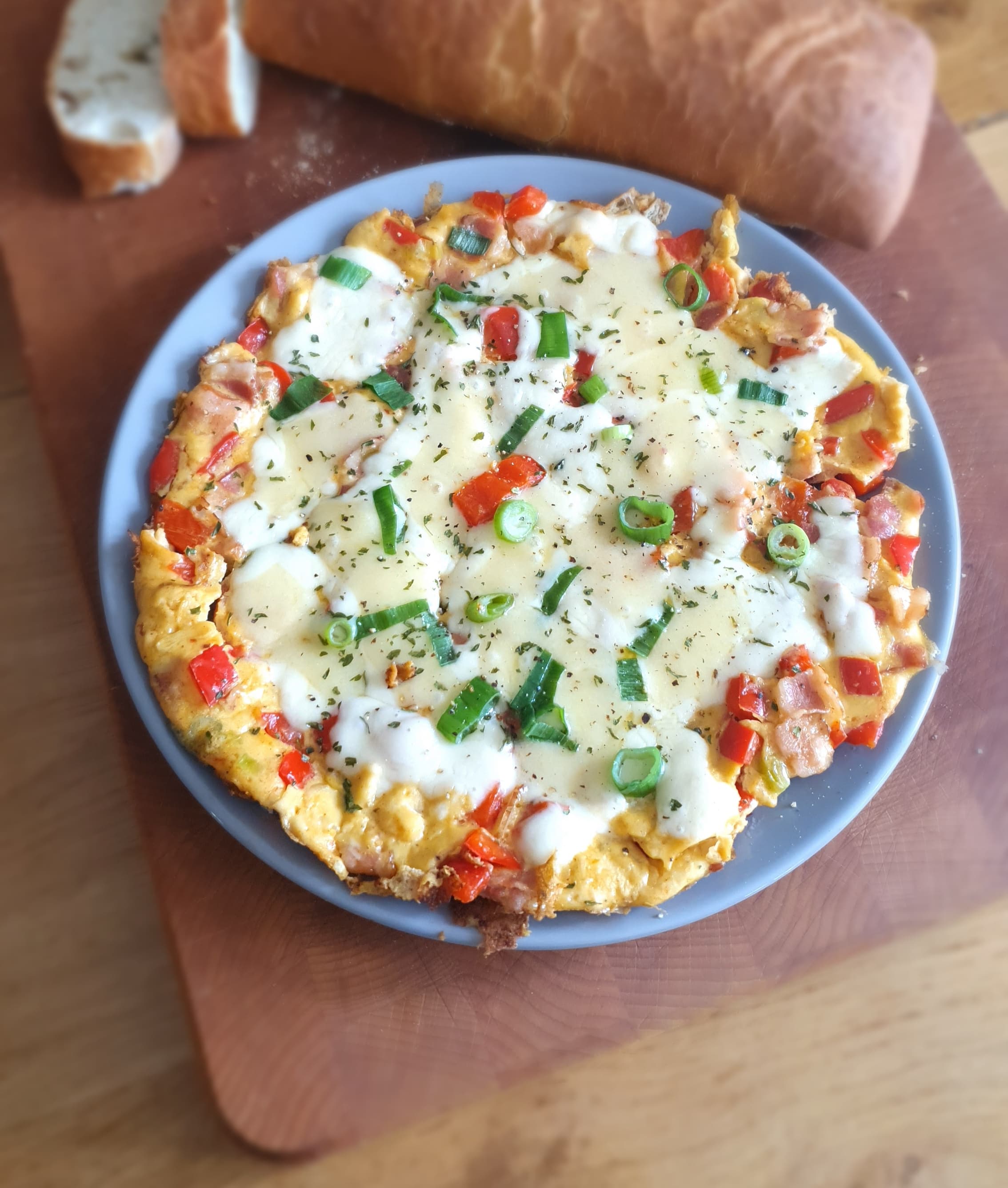 Omelet met kaas en spek